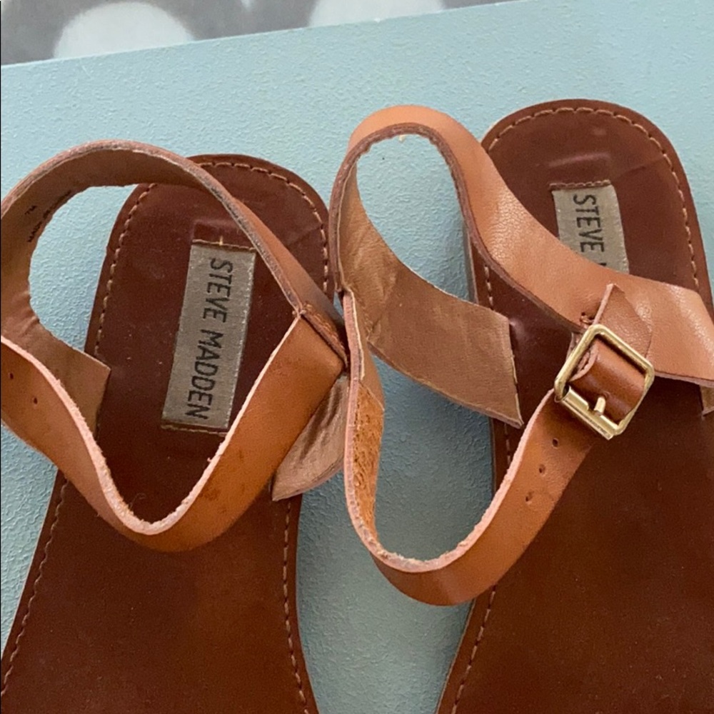 Steve Madden Tan Flat Sandals - Picture 2 of 8